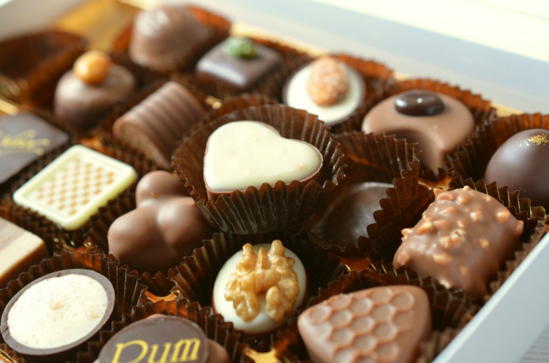 chocolaterie-LA SEYNE SUR MER-min_chocolates_food_candy_calories_nibble_chocolate_heart-782043